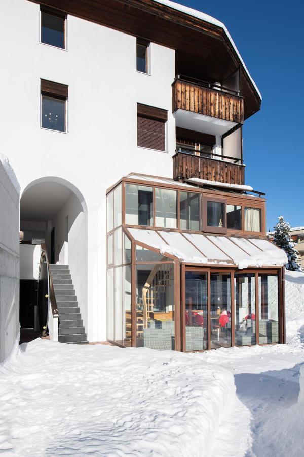 Agrimonia - 5,5-Zi Duplex Wohnung Bis 9 Personen Mit Eigenem Garten Davos Buitenkant foto