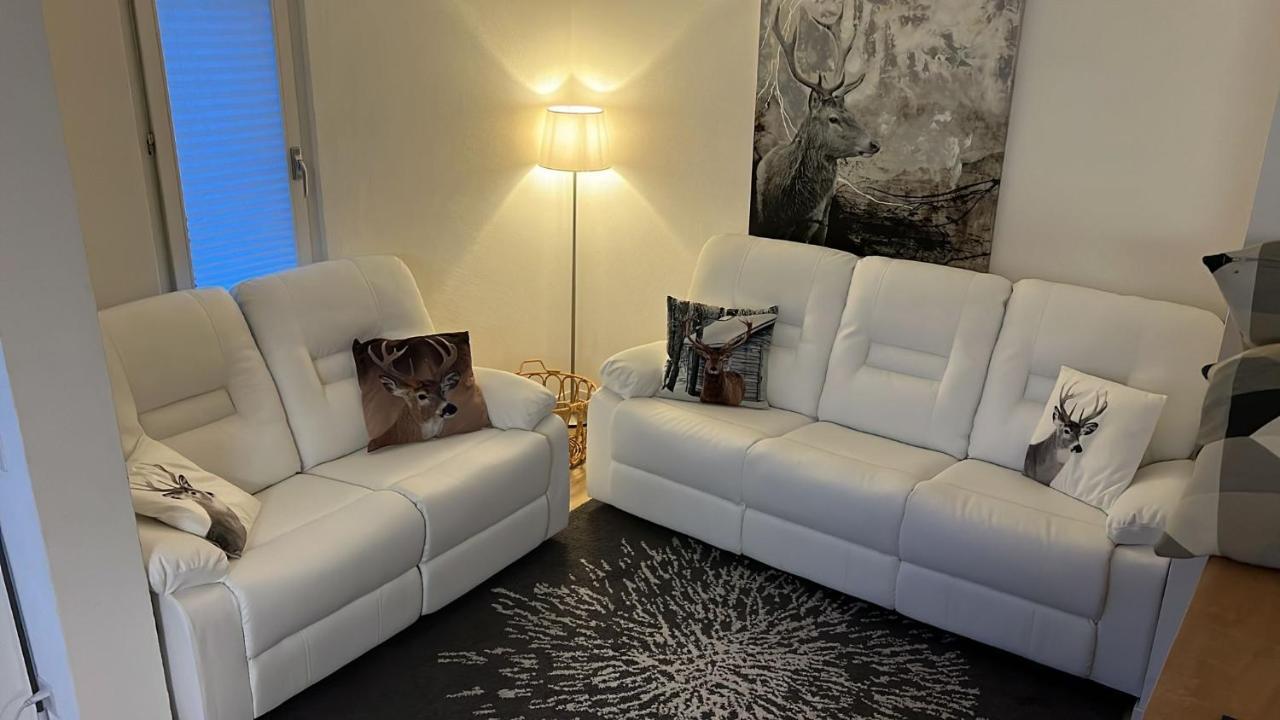 Agrimonia - 5,5-Zi Duplex Wohnung Bis 9 Personen Mit Eigenem Garten Davos Buitenkant foto