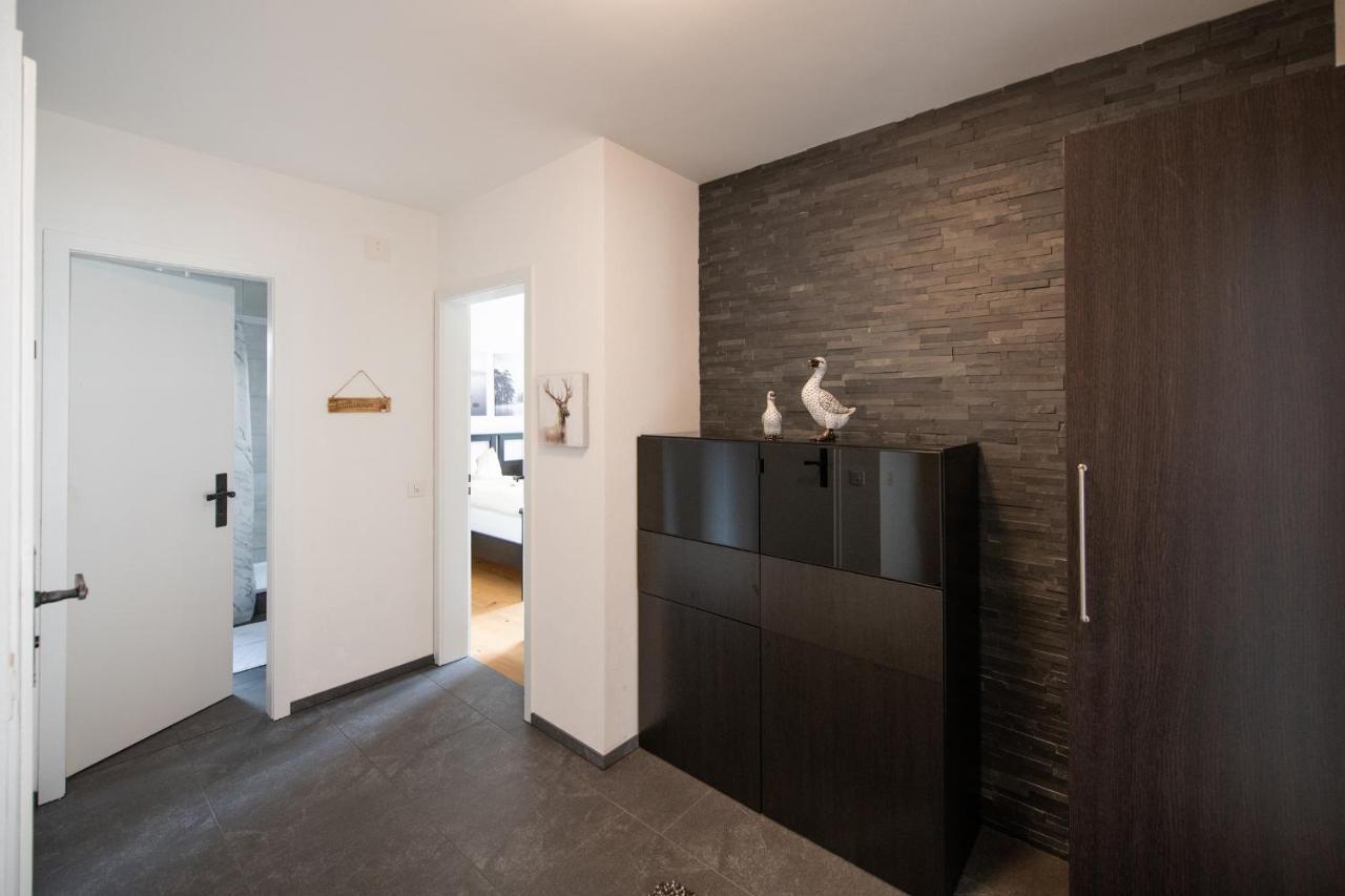 Agrimonia - 5,5-Zi Duplex Wohnung Bis 9 Personen Mit Eigenem Garten Davos Buitenkant foto