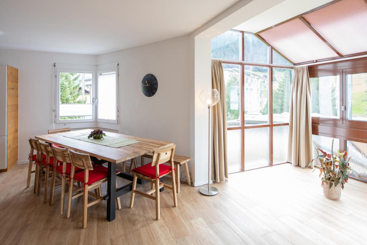 Agrimonia - 5,5-Zi Duplex Wohnung Bis 9 Personen Mit Eigenem Garten Davos Buitenkant foto
