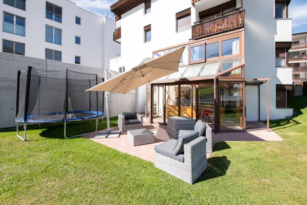 Agrimonia - 5,5-Zi Duplex Wohnung Bis 9 Personen Mit Eigenem Garten Davos Buitenkant foto