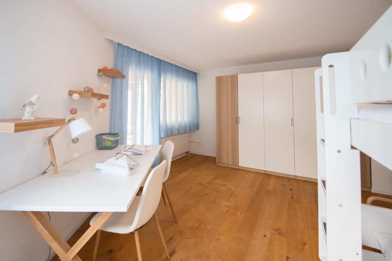 Agrimonia - 5,5-Zi Duplex Wohnung Bis 9 Personen Mit Eigenem Garten Davos Buitenkant foto